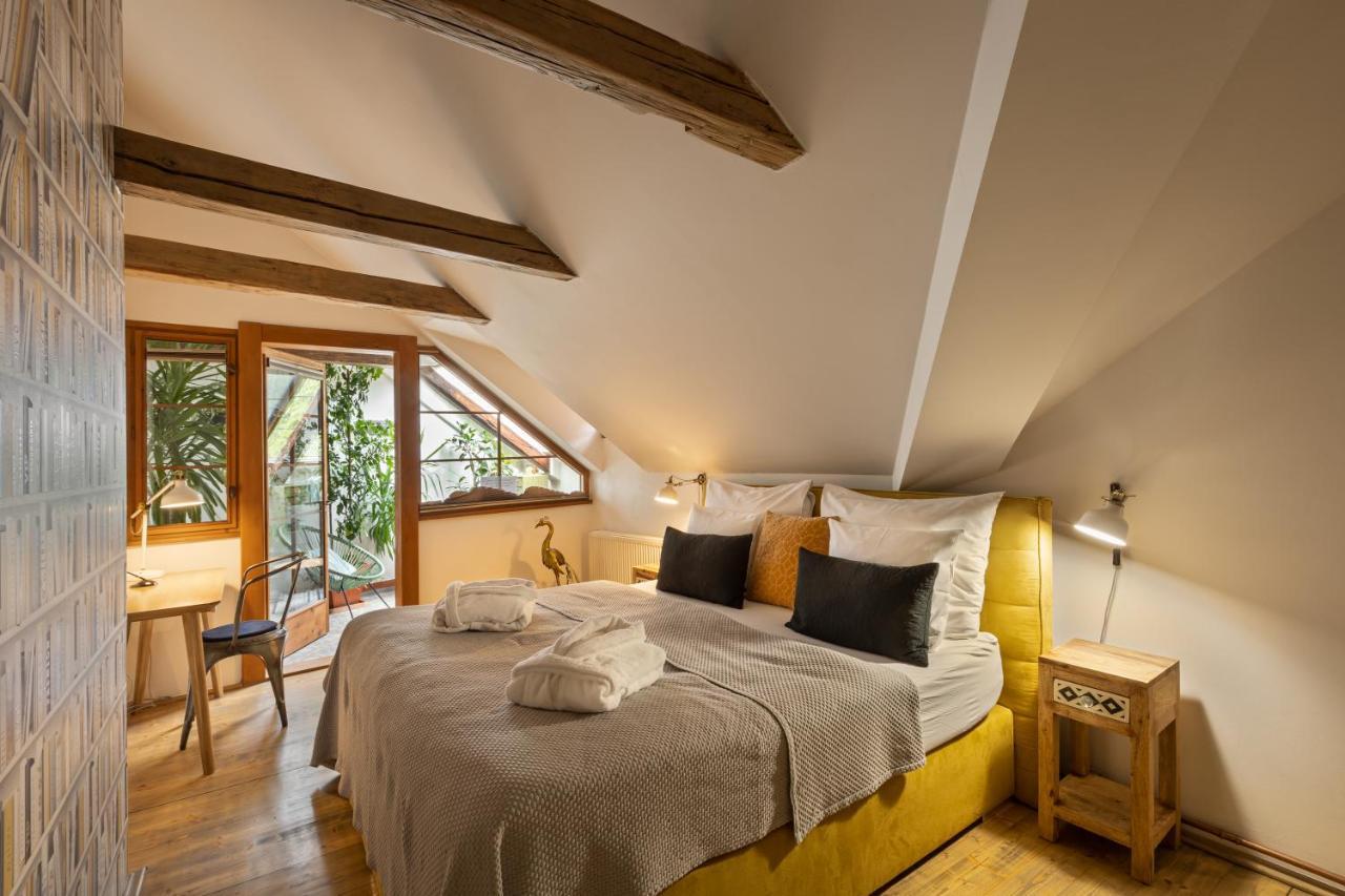 Daire Bohemian Chic 2 Bedroom 2 Bathroom Loft With Hanging Chair