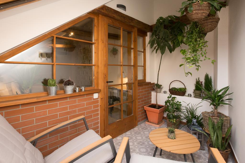 Bohemian Chic 2 Bedroom 2 Bathroom Loft With Hanging Chair Daire